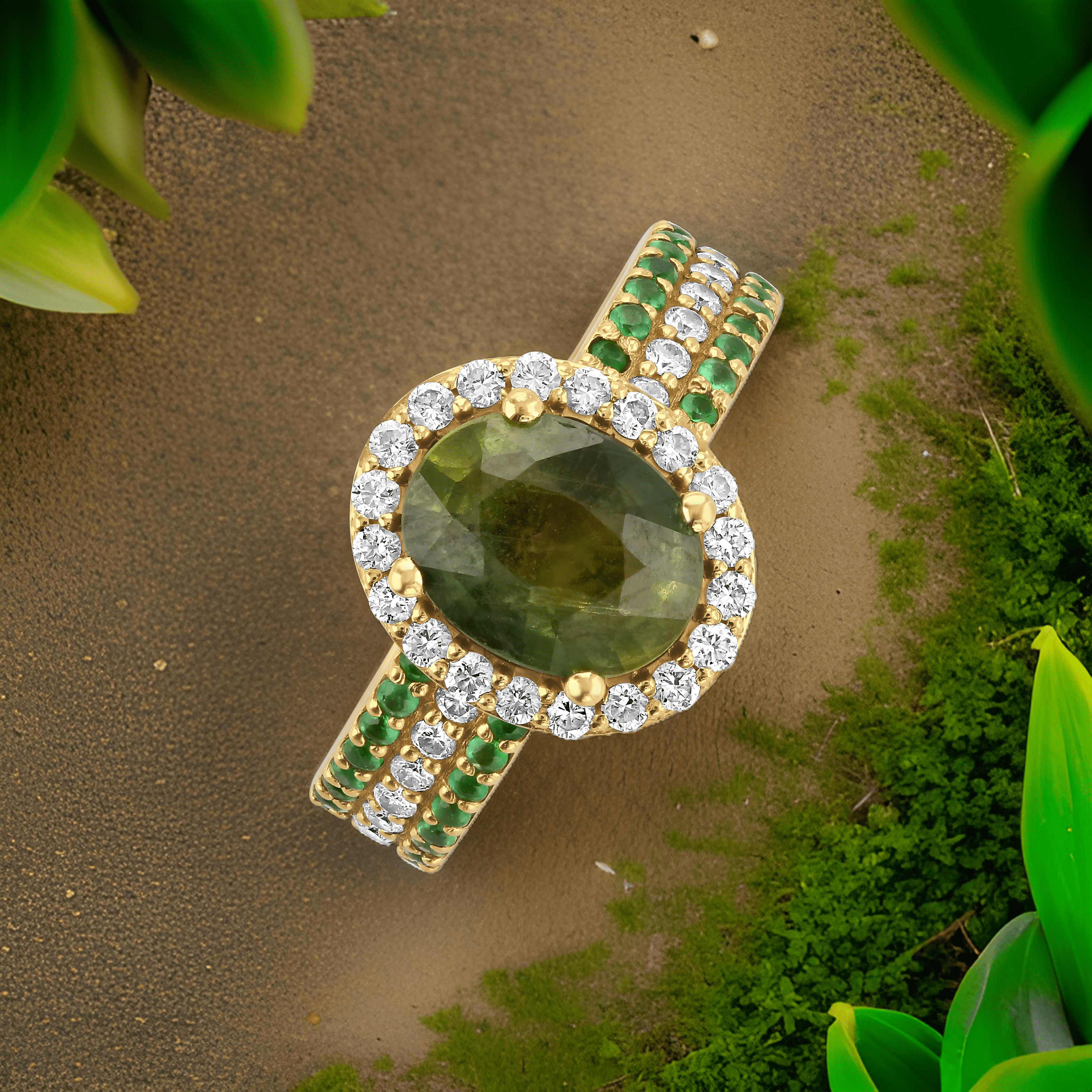 Queen Of Green 18ct Gold Ring