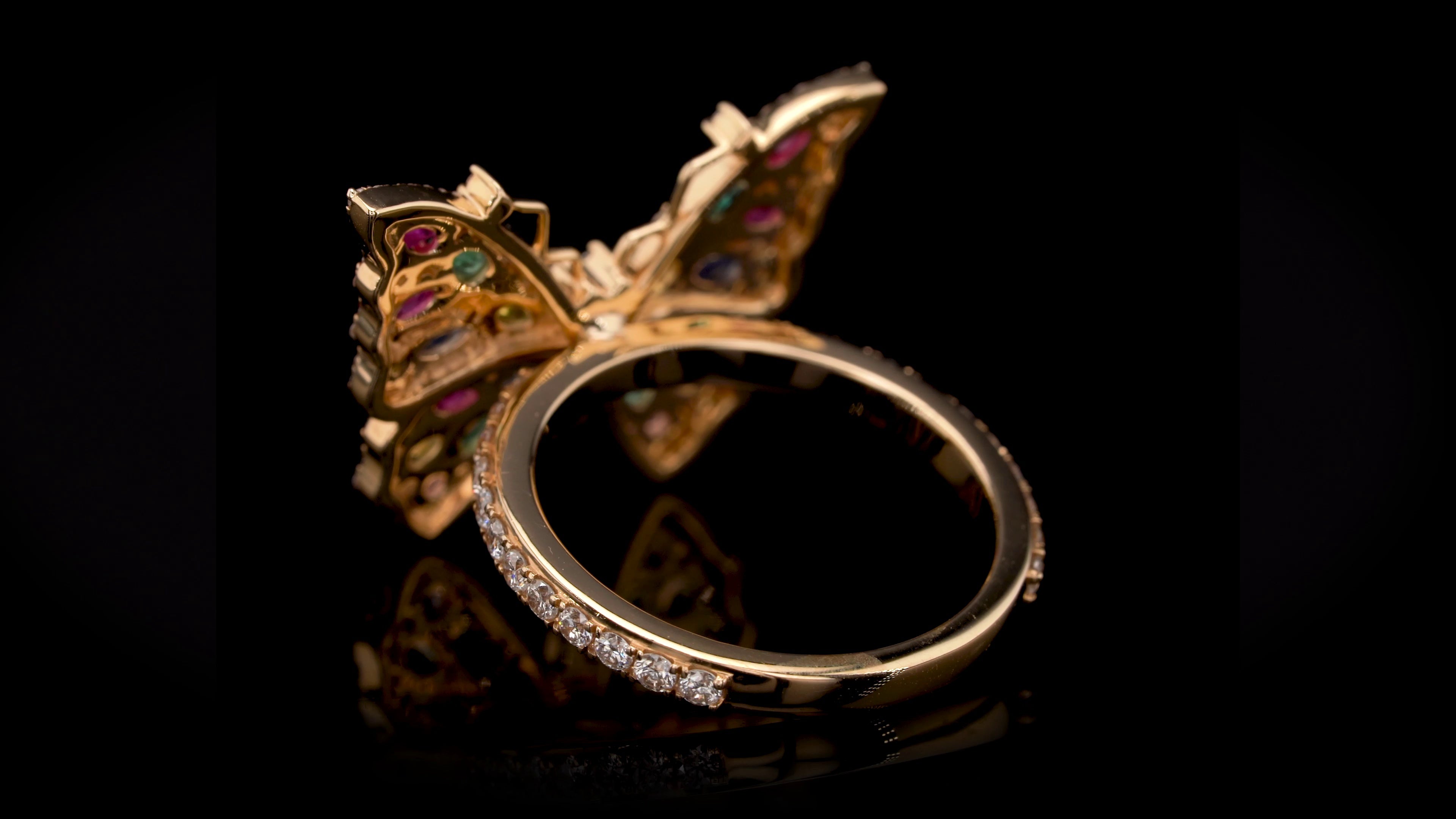 Elegant butterfly 18ct Yellow gold Gemstone ring